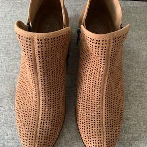 Vince Camuto Canilla Boots
